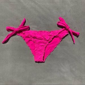 New Frankie’s Bikinis Colby Tie Bottoms Magenta M
